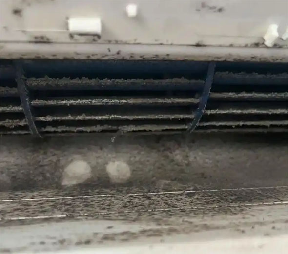 社旗空调吹的风有股烧焦味是怎么回事